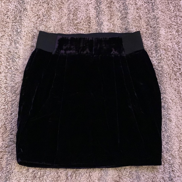 Charlotte Russe purple velvet skirt - Picture 2 of 6
